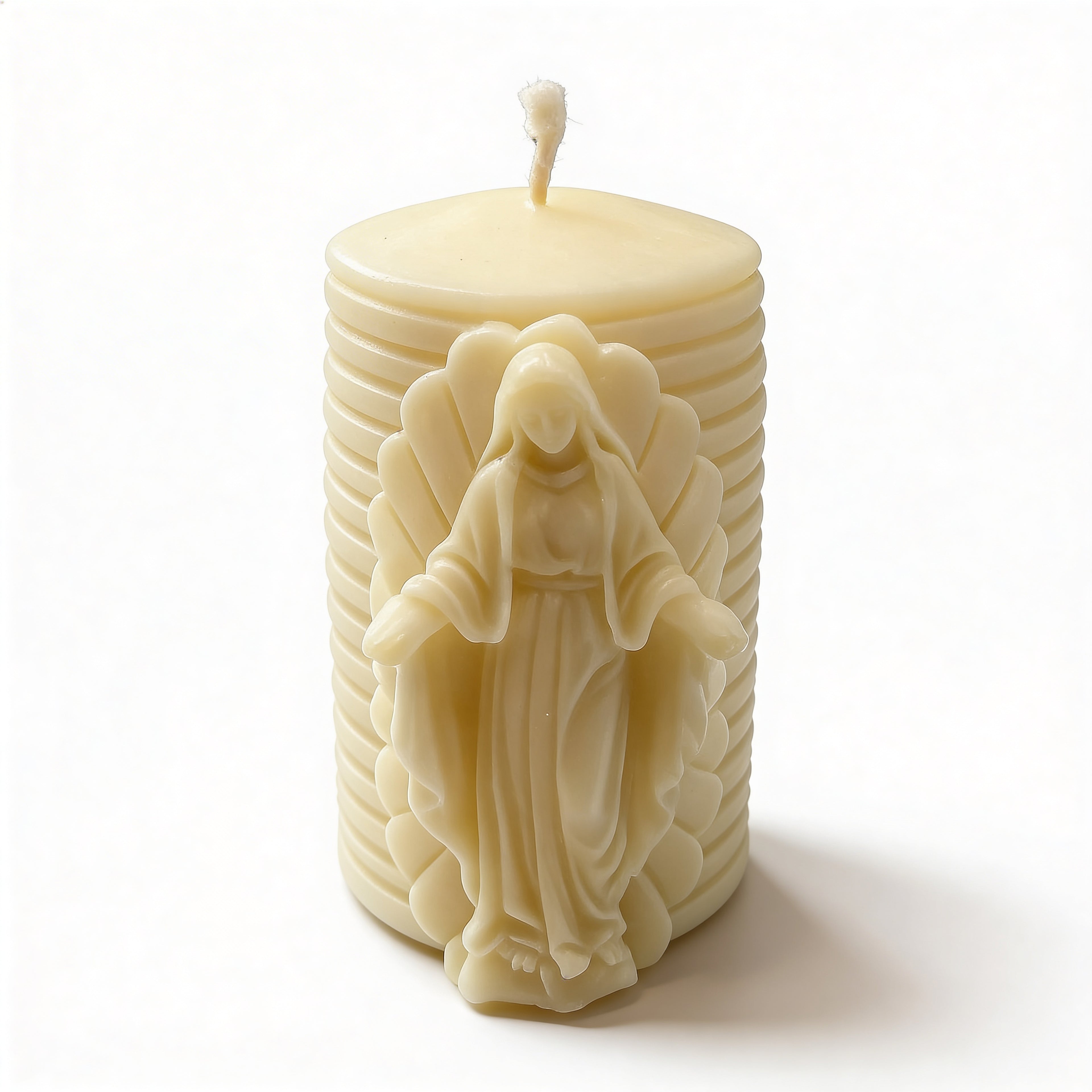 Ozdobna świeca sojowa walec Maryja ecru/kremowy