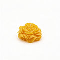 Świeca sojowa w kształcie kwiatu Goździk zapachowa Citrus Harmony 75g żółty