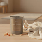 Vela de soja aromática Velvet Cashmere Regular jazmín, lima, ozono y almizcle 150g