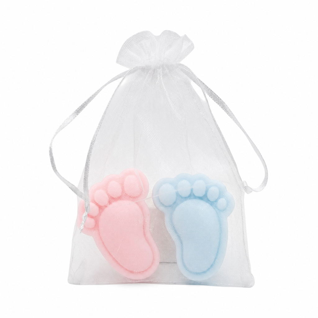 Sojų vaško žvakė „Rožinės ir mėlynos pėdutės“ kūdikio sutiktuvių ir lyties atskleidimo vakarėliui, „Soft Linen“ kvapo, 50g