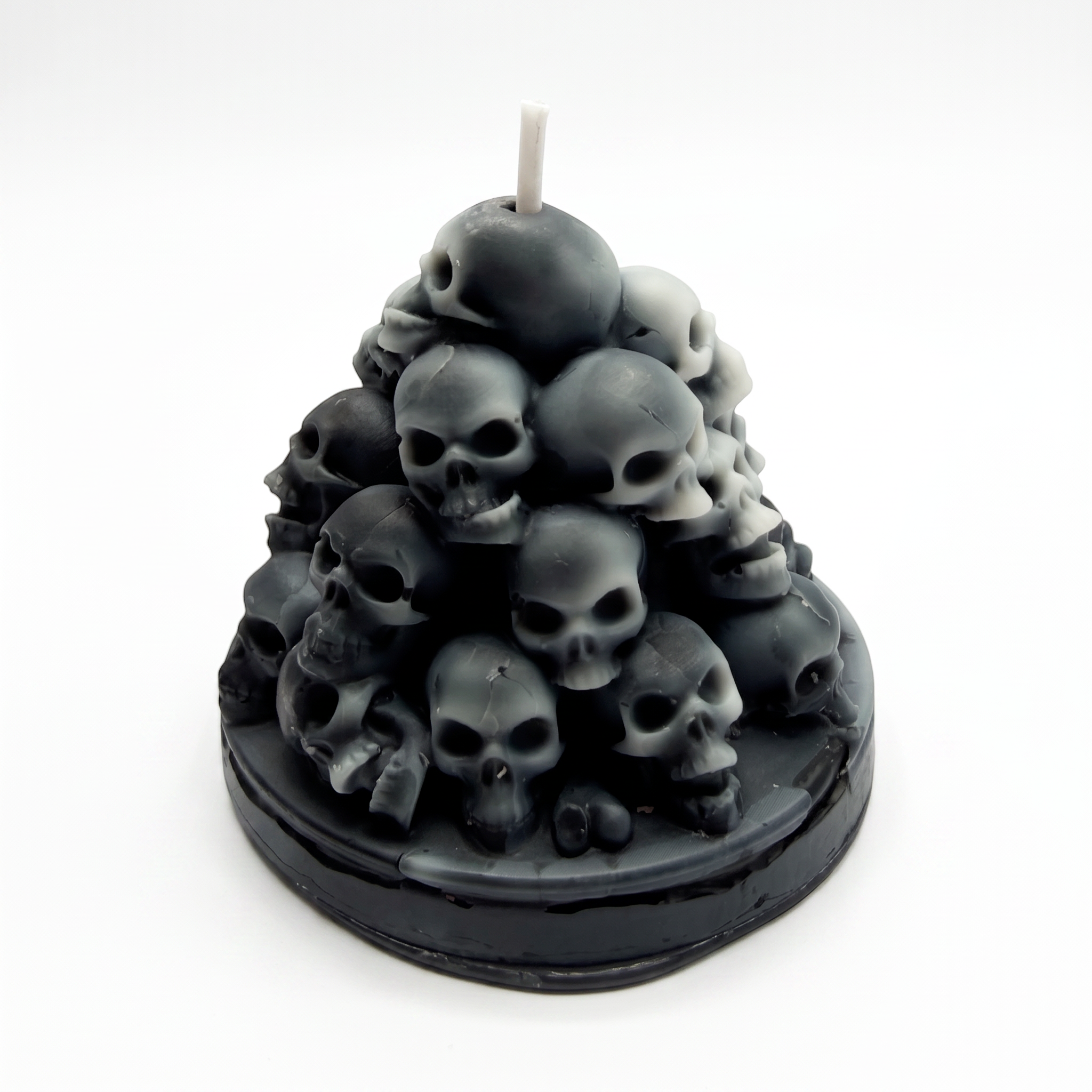 Halloween-Sojakerze in Form einer Totenkopf-Pyramide, Duft Blue Haze, 140 g