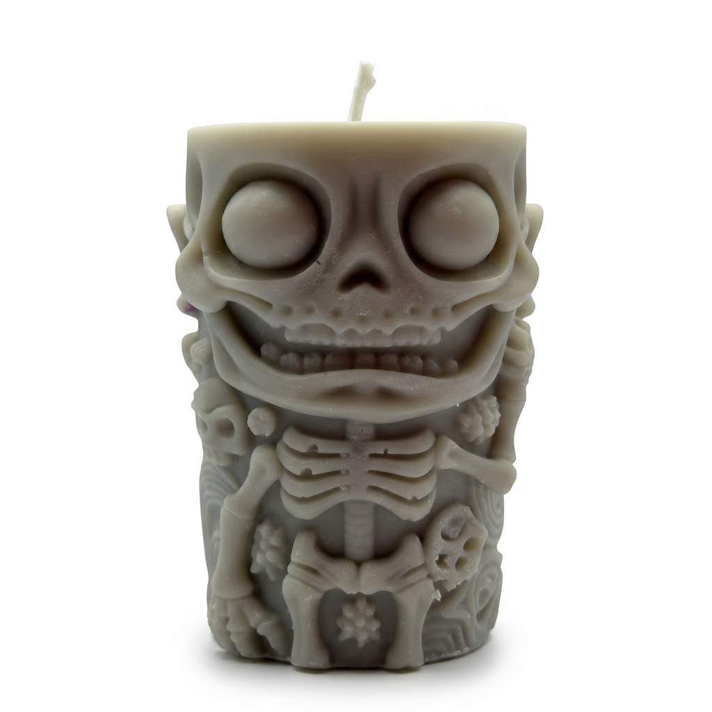 Halloweenová sójová svíčka ve tvaru válce, figurka kostlivce, šedá, Pumpkin Spice, 250g