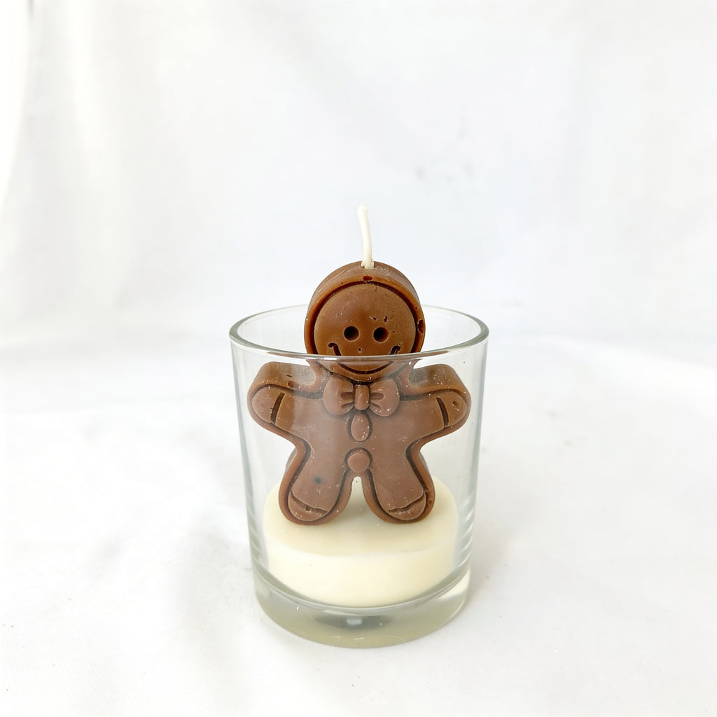 Świąteczna świeca sojowa Piernikowy Ludek Pierniczek Ciastek Christmas Home 90g w szkle