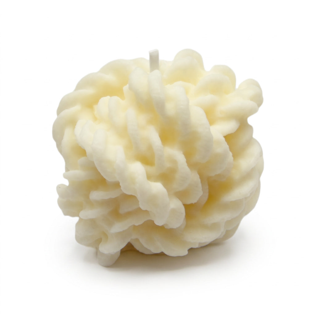 Dekorativní sójová svíčka Kłębuszek v podzimně-zimní atmosféře s vůní Soft Linen 65g