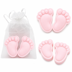 Sójová svíčka Růžová chodidýlka na baby shower pro holčičku s vůní Soft Linen, 50 g