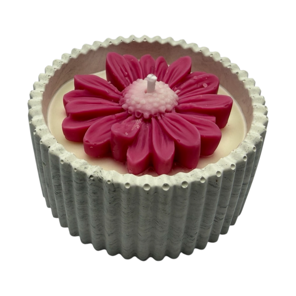 Sojová svíčka v sádře PINK FLOWER vůně Zanzibar 90g