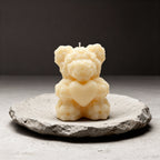 Świeca sojowa Miś z sercem z róż zapachowa Paris 50g